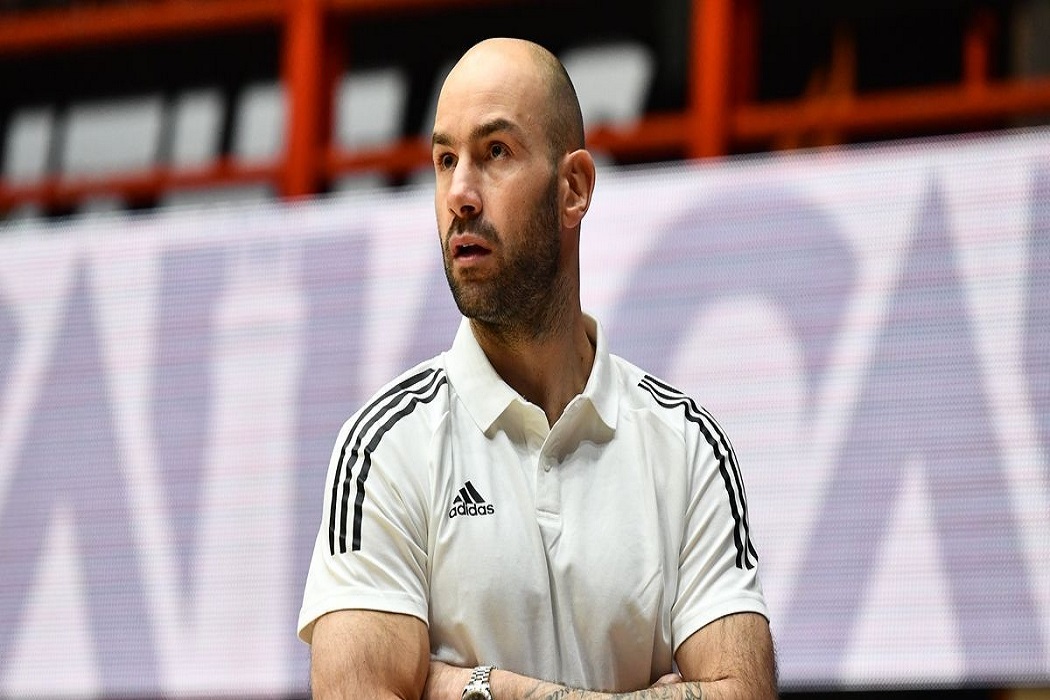 Basket League: Το βλέμμα απόγνωσης του Σπανούλη μετά τα επεισόδια στο Περιστέρι – ΑΕΚ (pics)