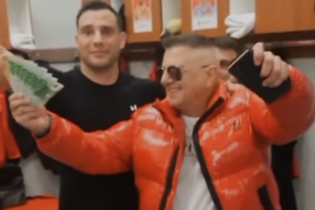 Πριμ Τζήμα στα αποδυτήρια του Ολυμπιακού Βόλου!