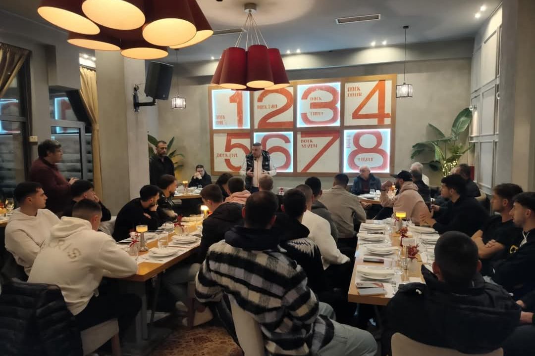 Οικογενειακό δείπνο συσπείρωσης στον Ολυμπιακό Βόλου (pic)