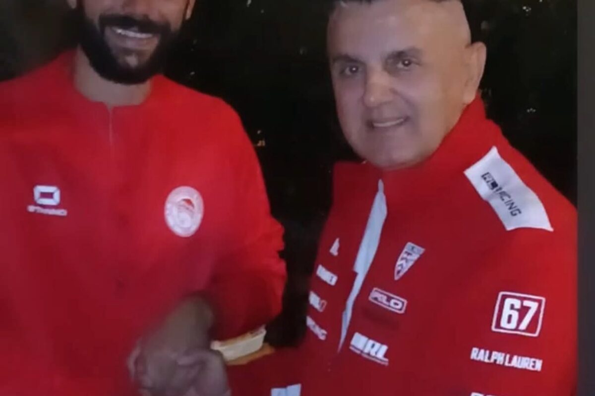 Παρέδωσε το πριμ στο Λαγό ο Τζήμας – Δείπνο στον Ολυμπιακό Βόλου Παρέδωσε το πριμ στο Λαγό ο Τζήμας – Δείπνο στον Ολυμπιακό Βόλου