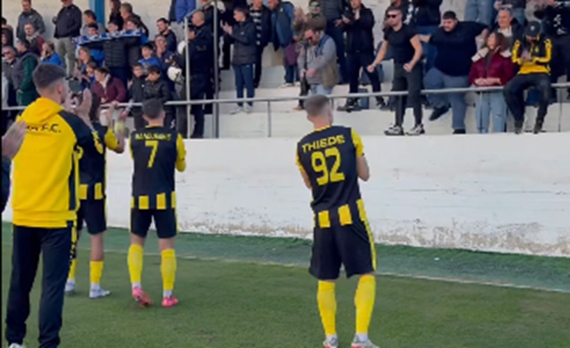 «Ένα» με τον κόσμο που βρέθηκε στο Βόλο οι παίκτες της ΑΣΑ – «Συνεχίζουμε» (vid)