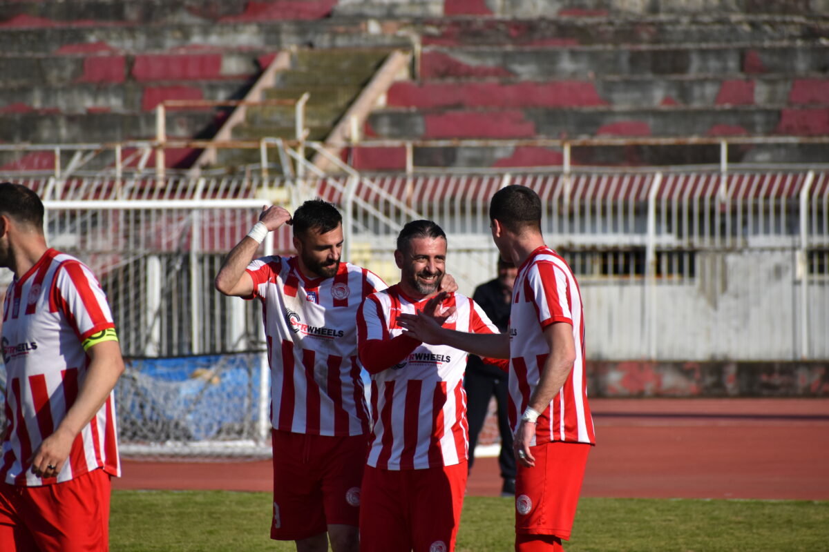 Από τον Ολυμπιακό Βόλου στον Αστέρα Βάρης (pic) Από τον Ολυμπιακό Βόλου στον Αστέρα Βάρης (pic)