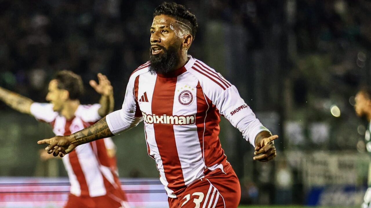 Βάφτηκε στα ερυθρόλευκα το ντέρμπι αιωνίων – Στο κυνήγι της ΑΕΚ ο Ολυμπιακός