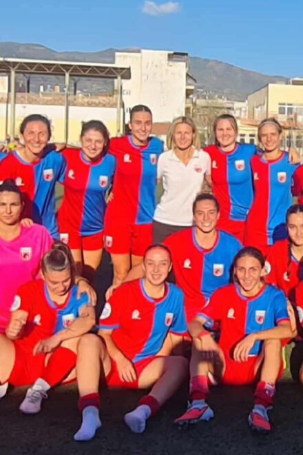 Ισόπαλος με ΑΕΚ ο Βόλος ΝΠΣ, βαθμό στα Τρίκαλα ο Βόλος 2004 – Πρωταθλητής ο ΠΑΟΚ