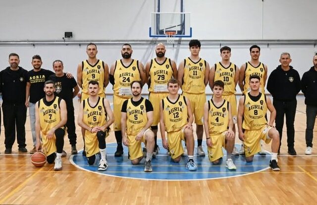 Στην Αγριά πατέρας και γιος Καραγεώργος (pic)