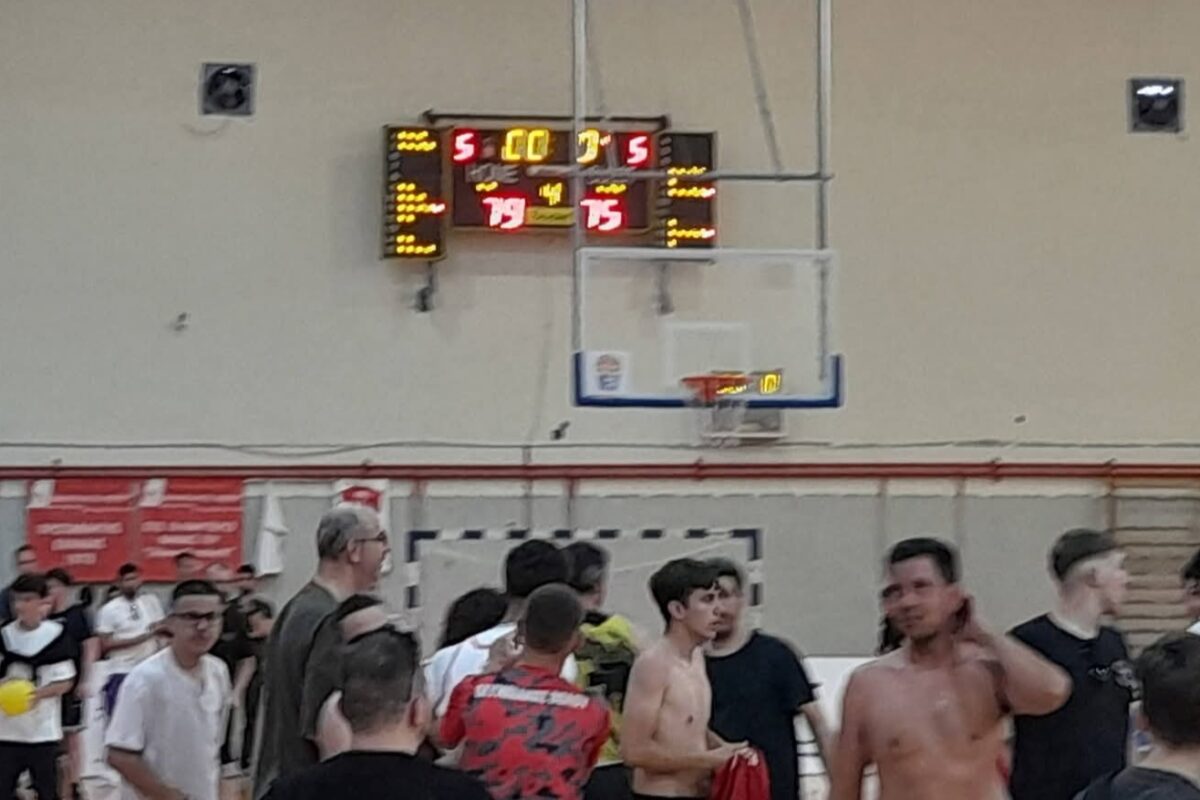 Πανηγυρίζει την άνοδο ο Ολυμπιακός Βόλου! Πανηγυρίζει την άνοδο ο Ολυμπιακός Βόλου!