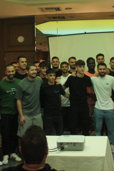 Παρουσίασε ρόστερ και νέα εμφάνιση ο Atromitos DEEDIT FC (pic)