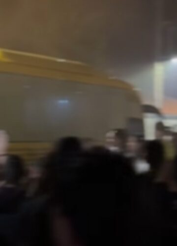 «Τρέλα» για την ΑΕΚ στο Βόλο – Αποθεωτική υποδοχή στην αποστολή (pic/vid)